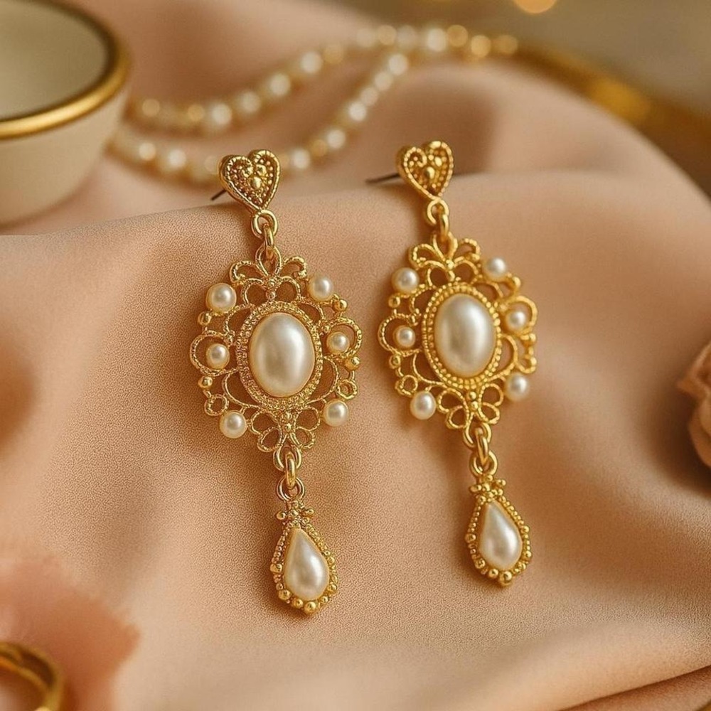 Vintage style Gold Pearl Drop Earrings Baroque Queen Scepter Dangle statement